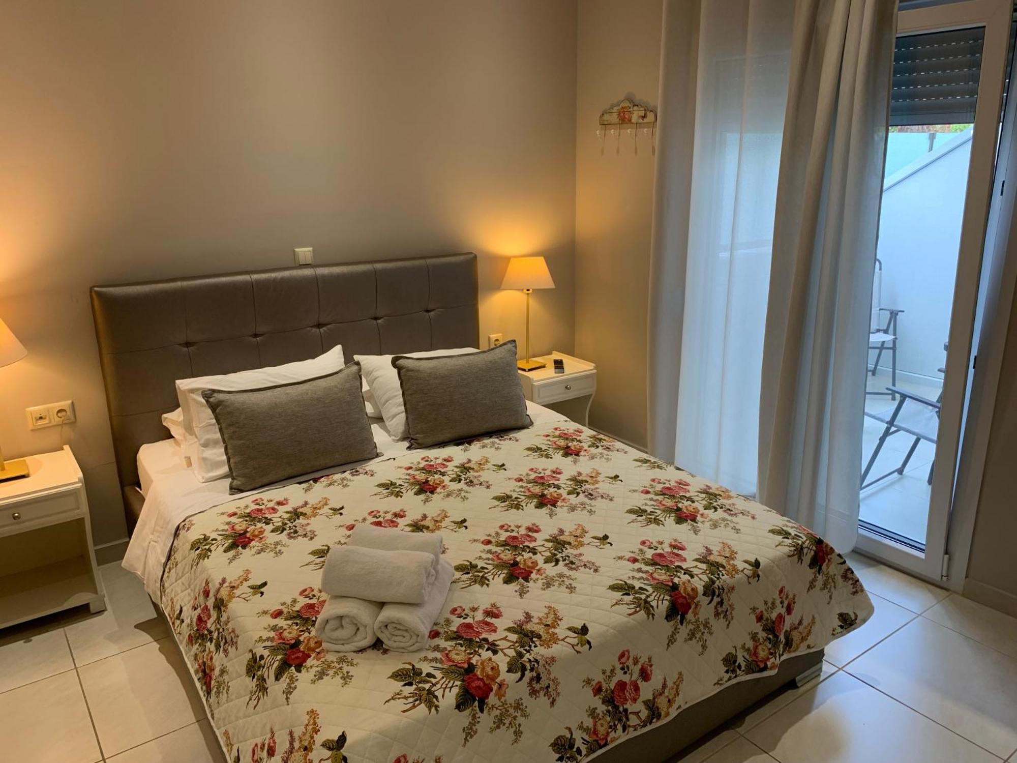 Luxury Studios Ath 리메나스 외부 사진